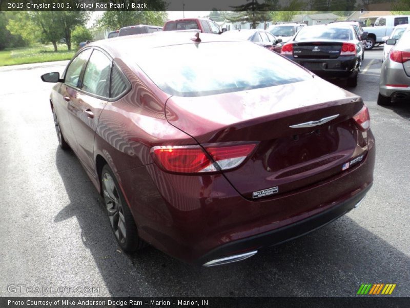 Velvet Red Pearl / Black 2015 Chrysler 200 S