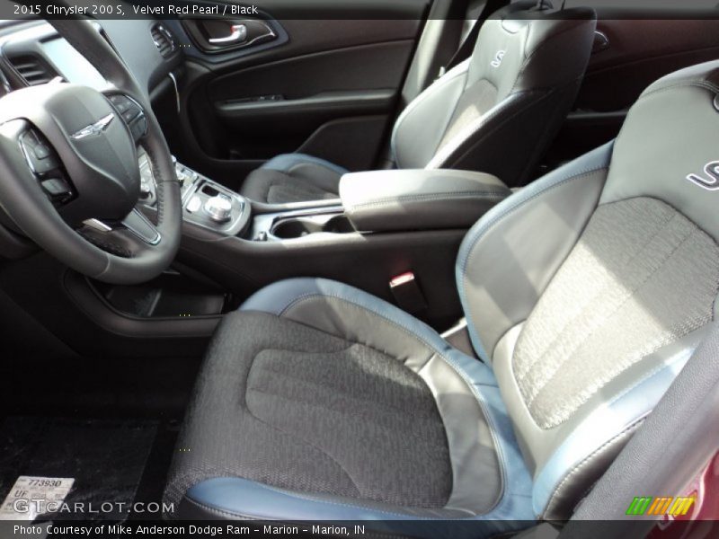  2015 200 S Black Interior