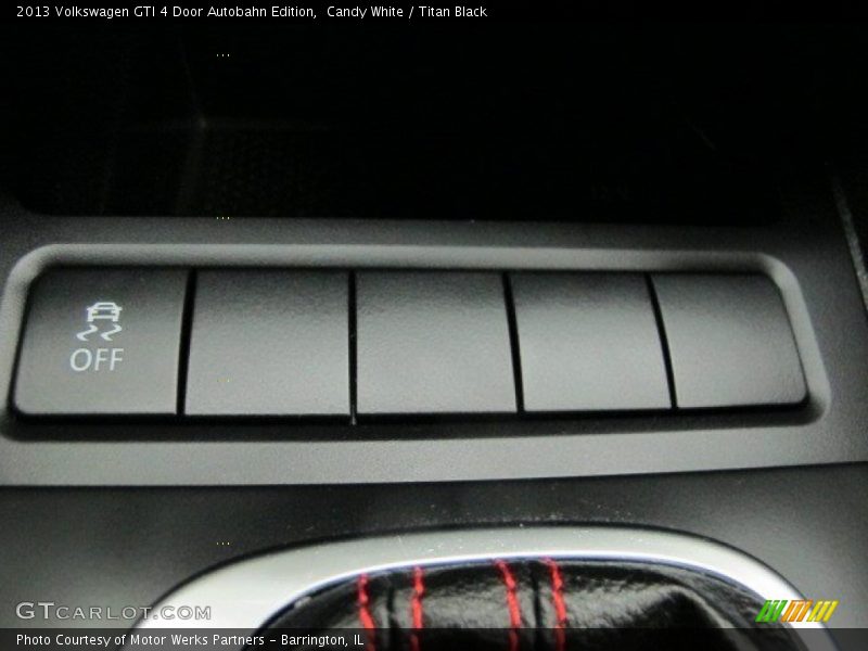 Candy White / Titan Black 2013 Volkswagen GTI 4 Door Autobahn Edition