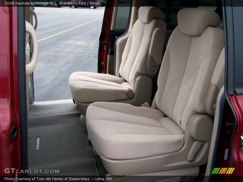 Cranberry Red / Beige 2008 Hyundai Entourage GLS