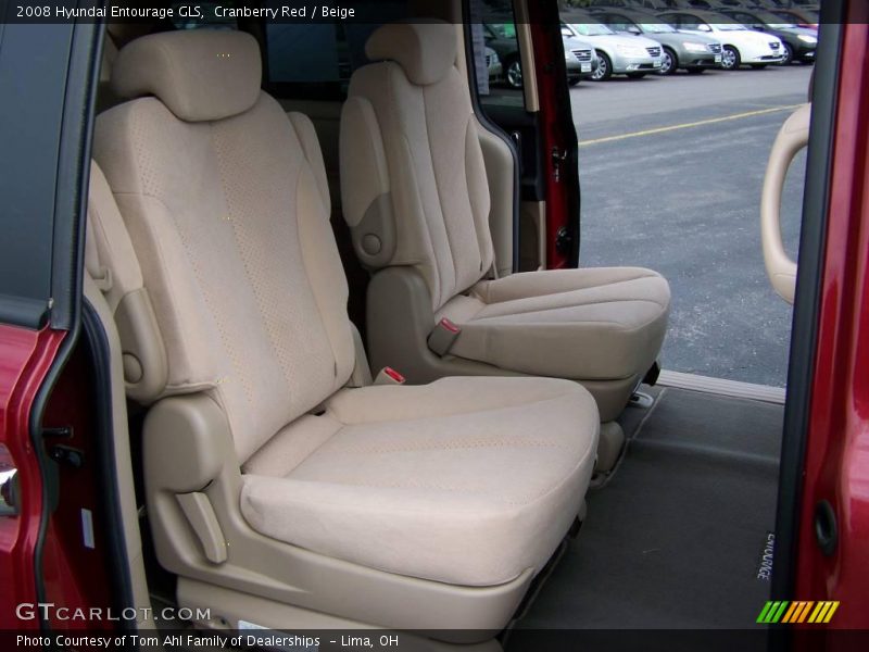 Cranberry Red / Beige 2008 Hyundai Entourage GLS
