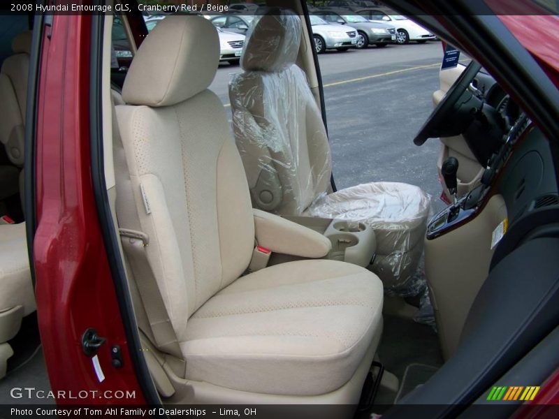 Cranberry Red / Beige 2008 Hyundai Entourage GLS