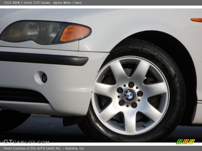 Alpine White / Sand 2003 BMW 3 Series 325i Sedan