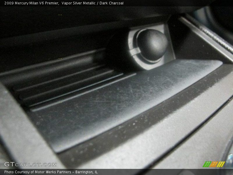 Vapor Silver Metallic / Dark Charcoal 2009 Mercury Milan V6 Premier