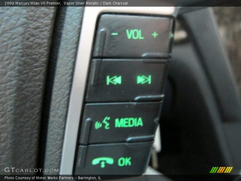Vapor Silver Metallic / Dark Charcoal 2009 Mercury Milan V6 Premier