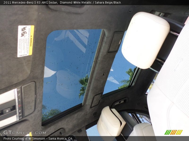 Sunroof of 2011 S 63 AMG Sedan