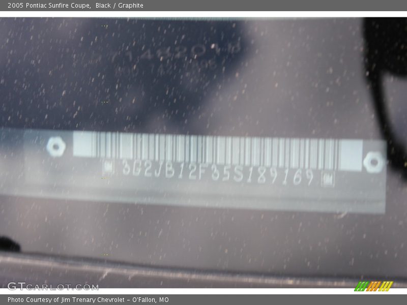 Black / Graphite 2005 Pontiac Sunfire Coupe