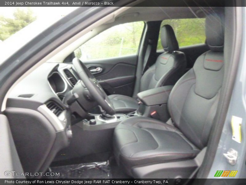 Front Seat of 2014 Cherokee Trailhawk 4x4