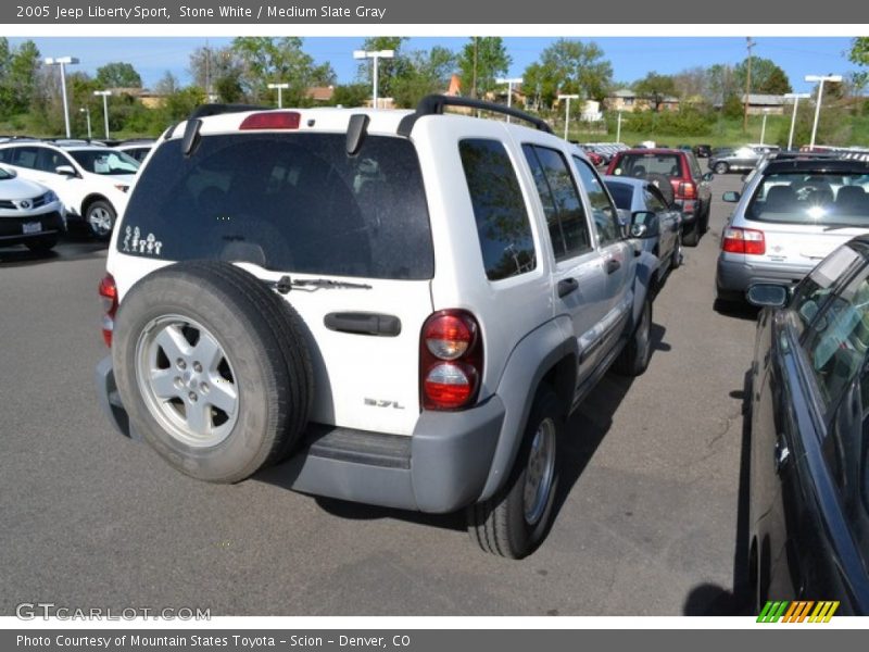 Stone White / Medium Slate Gray 2005 Jeep Liberty Sport