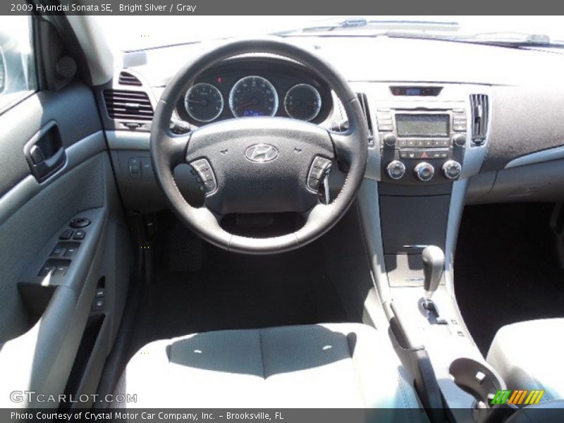 Bright Silver / Gray 2009 Hyundai Sonata SE