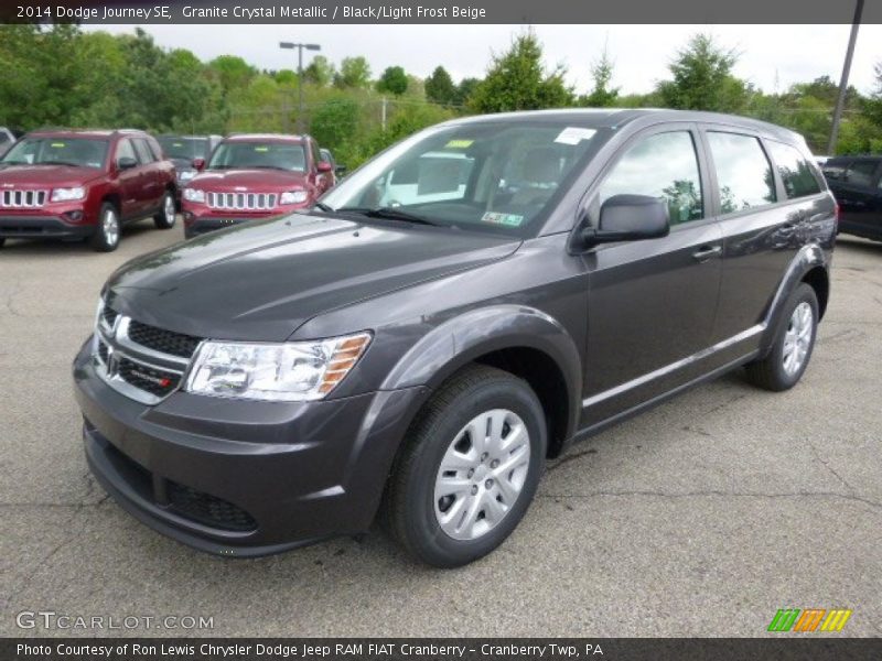 Front 3/4 View of 2014 Journey SE