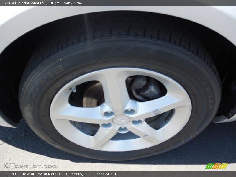 Bright Silver / Gray 2009 Hyundai Sonata SE