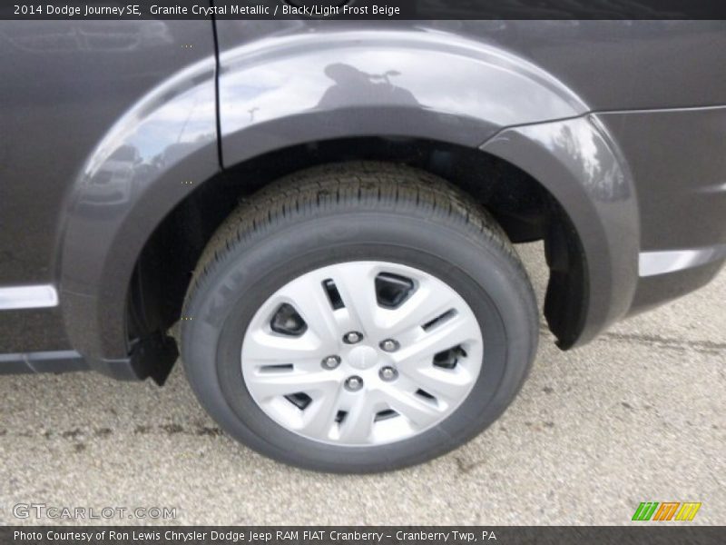 Granite Crystal Metallic / Black/Light Frost Beige 2014 Dodge Journey SE