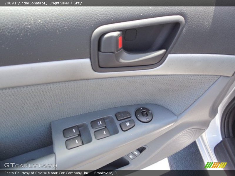 Bright Silver / Gray 2009 Hyundai Sonata SE