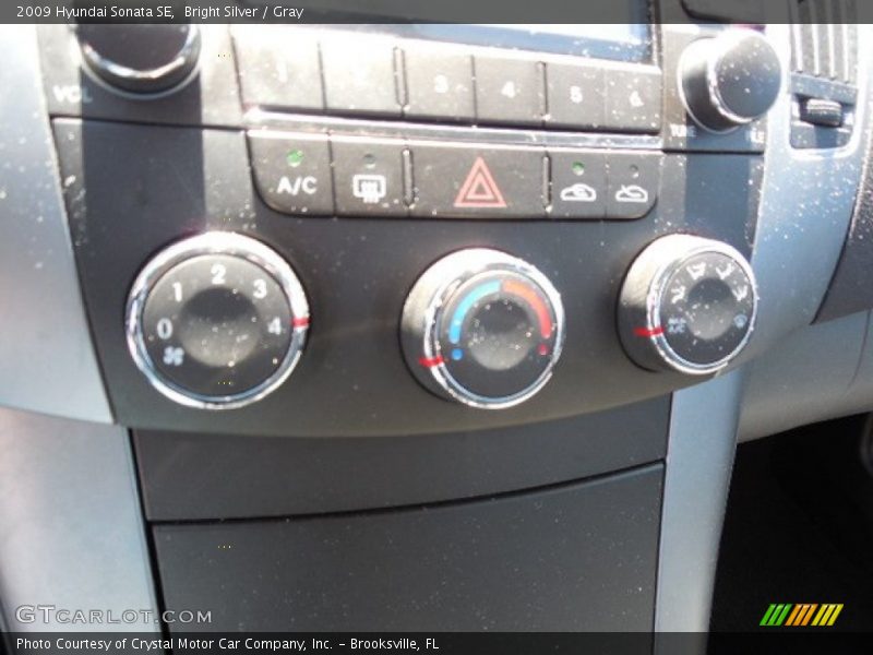 Bright Silver / Gray 2009 Hyundai Sonata SE