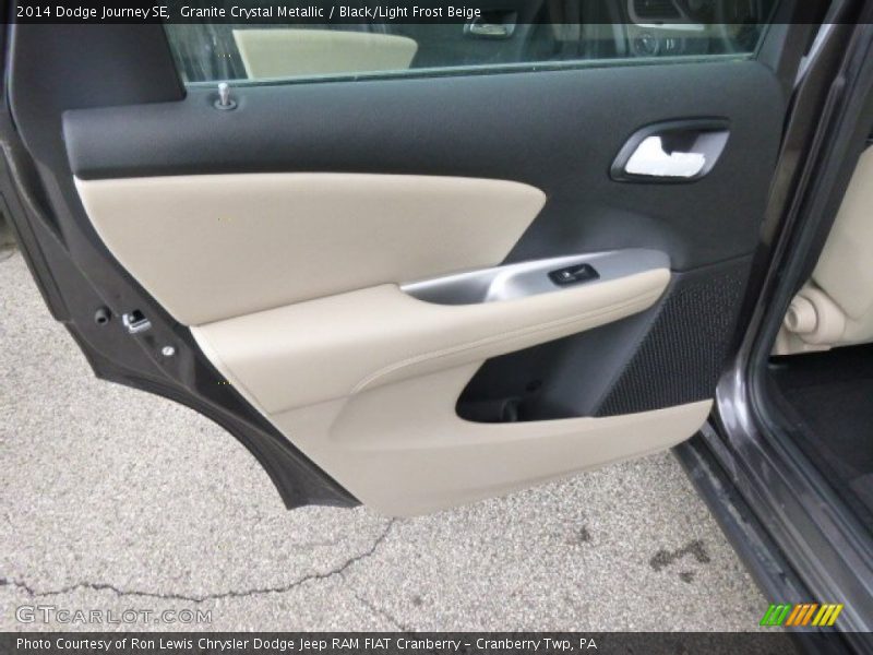 Granite Crystal Metallic / Black/Light Frost Beige 2014 Dodge Journey SE