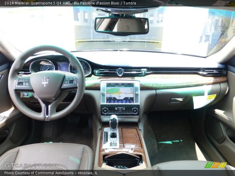 Dashboard of 2014 Quattroporte S Q4 AWD