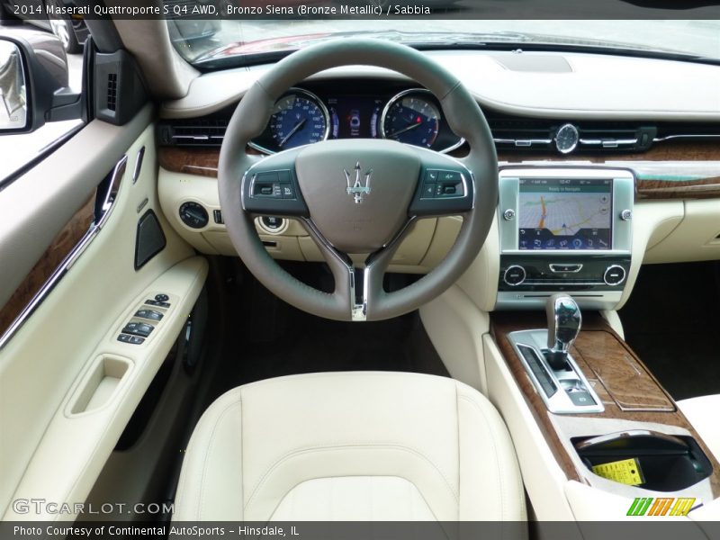 Dashboard of 2014 Quattroporte S Q4 AWD