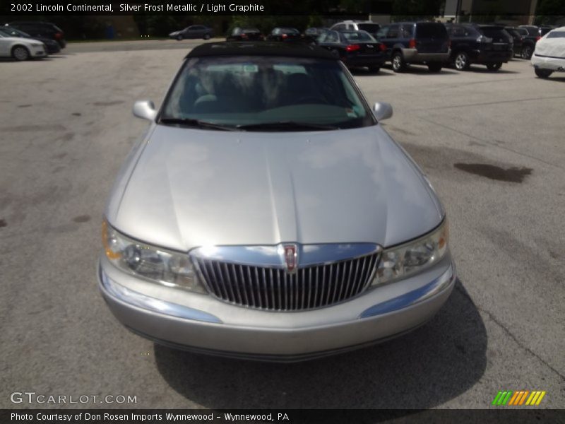 Silver Frost Metallic / Light Graphite 2002 Lincoln Continental