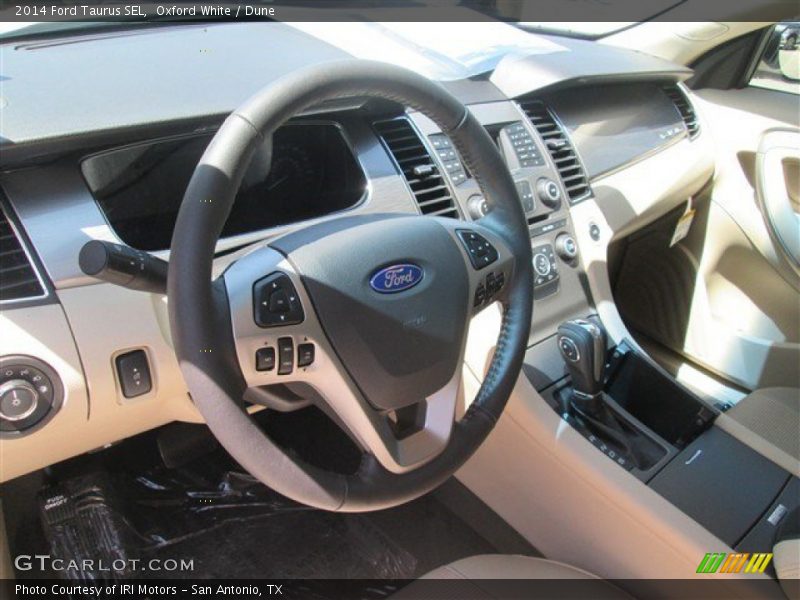 Oxford White / Dune 2014 Ford Taurus SEL