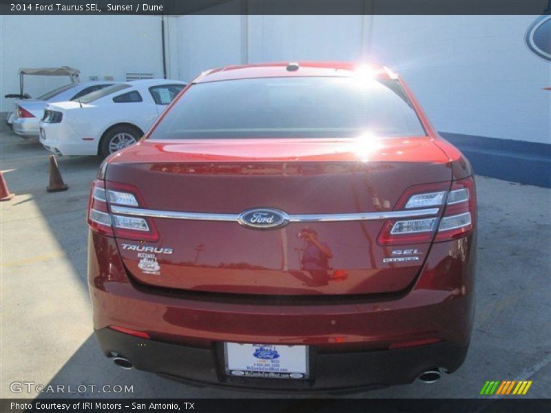 Sunset / Dune 2014 Ford Taurus SEL