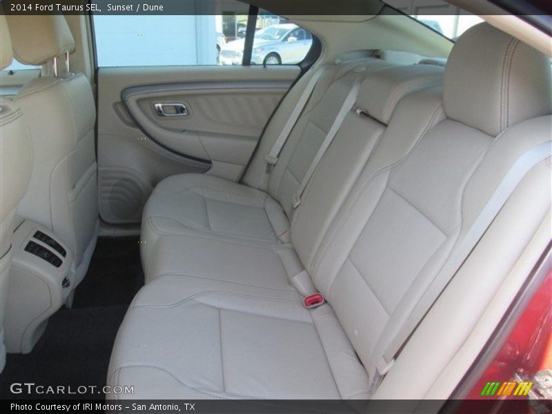 Sunset / Dune 2014 Ford Taurus SEL