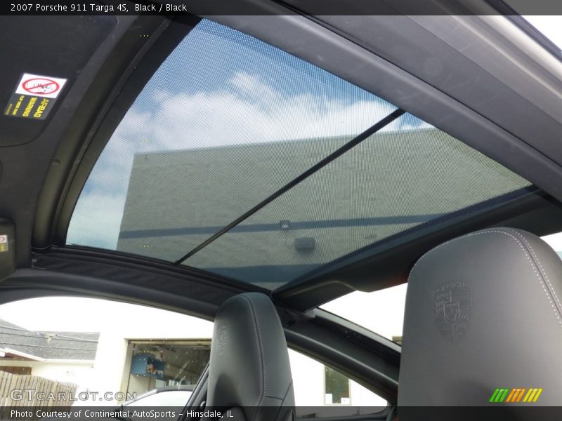 Sunroof of 2007 911 Targa 4S