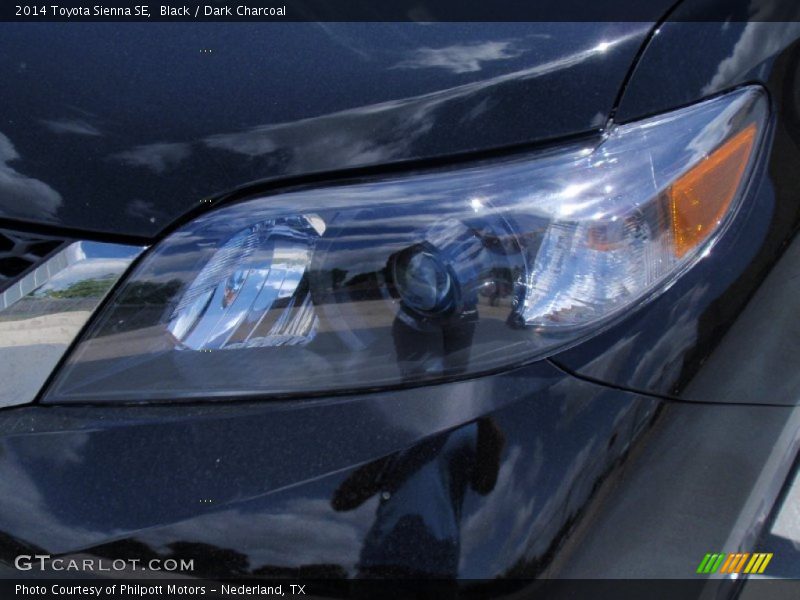 Black / Dark Charcoal 2014 Toyota Sienna SE
