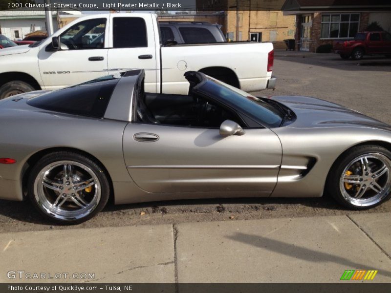 Light Pewter Metallic / Black 2001 Chevrolet Corvette Coupe