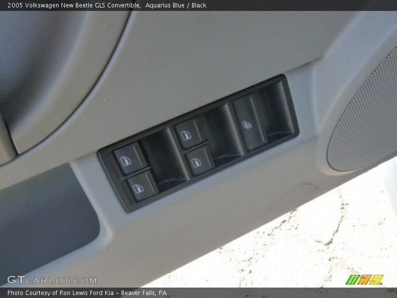 Aquarius Blue / Black 2005 Volkswagen New Beetle GLS Convertible