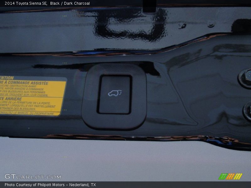 Black / Dark Charcoal 2014 Toyota Sienna SE