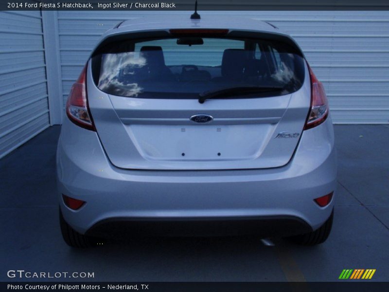 Ingot Silver / Charcoal Black 2014 Ford Fiesta S Hatchback