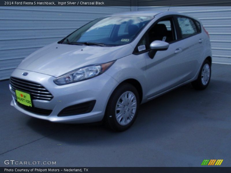 Ingot Silver / Charcoal Black 2014 Ford Fiesta S Hatchback