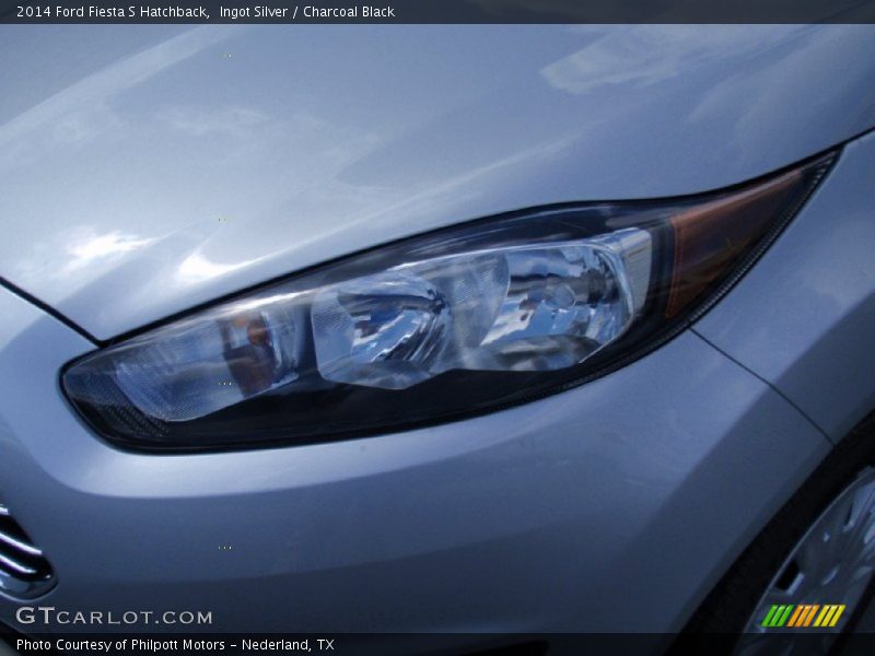 Ingot Silver / Charcoal Black 2014 Ford Fiesta S Hatchback