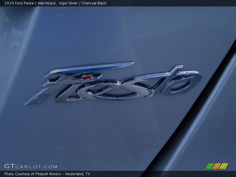 Ingot Silver / Charcoal Black 2014 Ford Fiesta S Hatchback