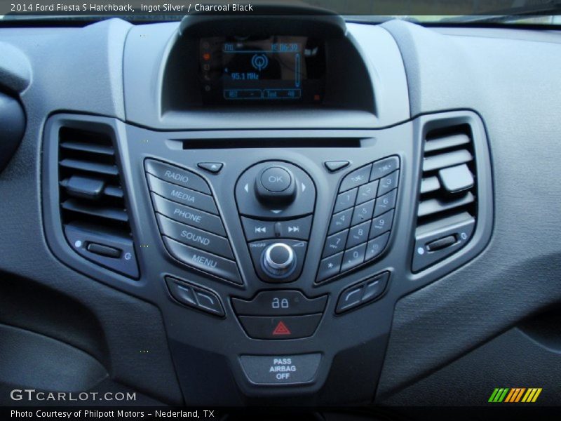 Ingot Silver / Charcoal Black 2014 Ford Fiesta S Hatchback