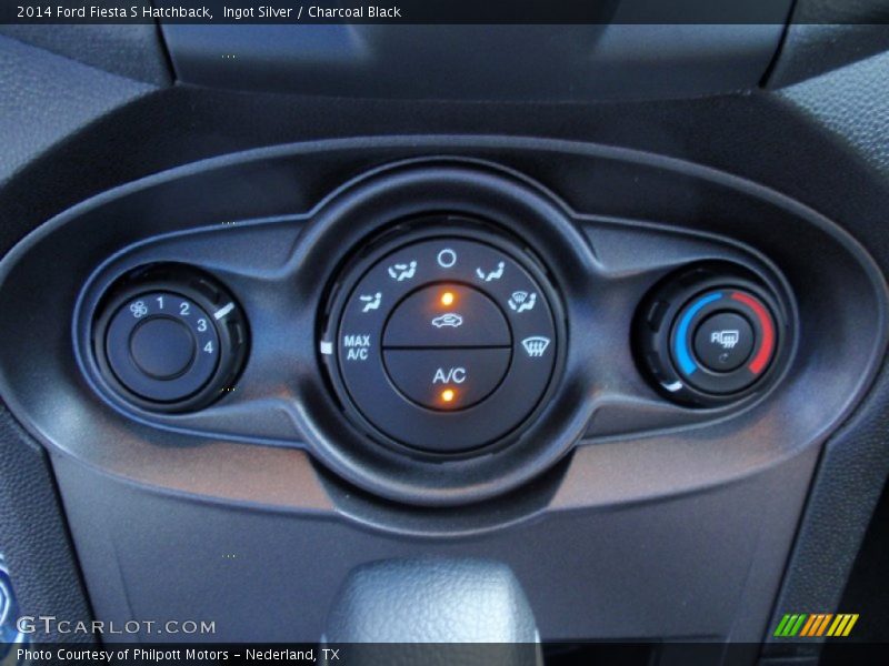 Ingot Silver / Charcoal Black 2014 Ford Fiesta S Hatchback