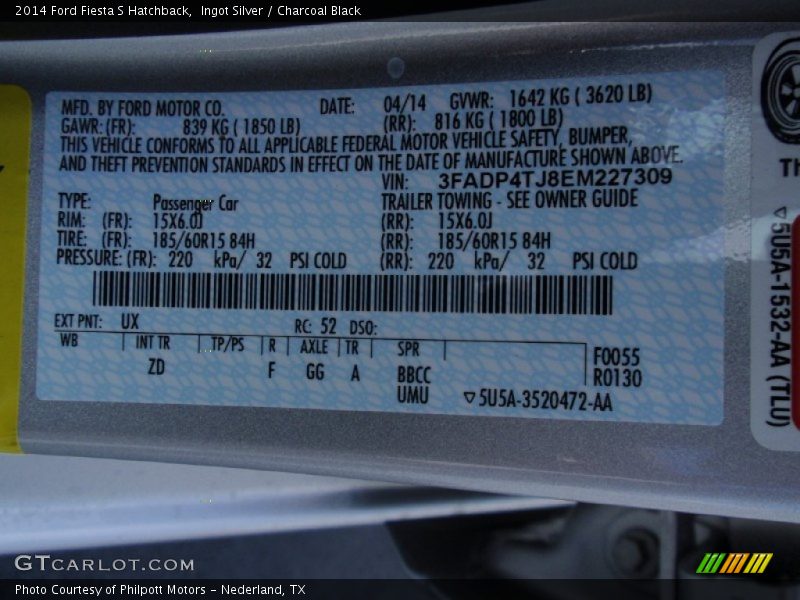 Ingot Silver / Charcoal Black 2014 Ford Fiesta S Hatchback