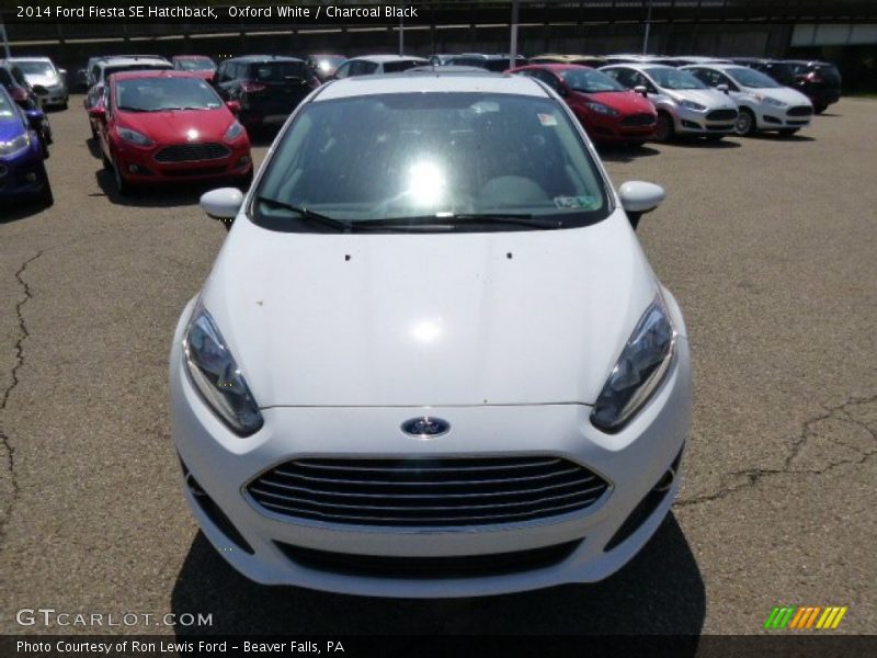Oxford White / Charcoal Black 2014 Ford Fiesta SE Hatchback