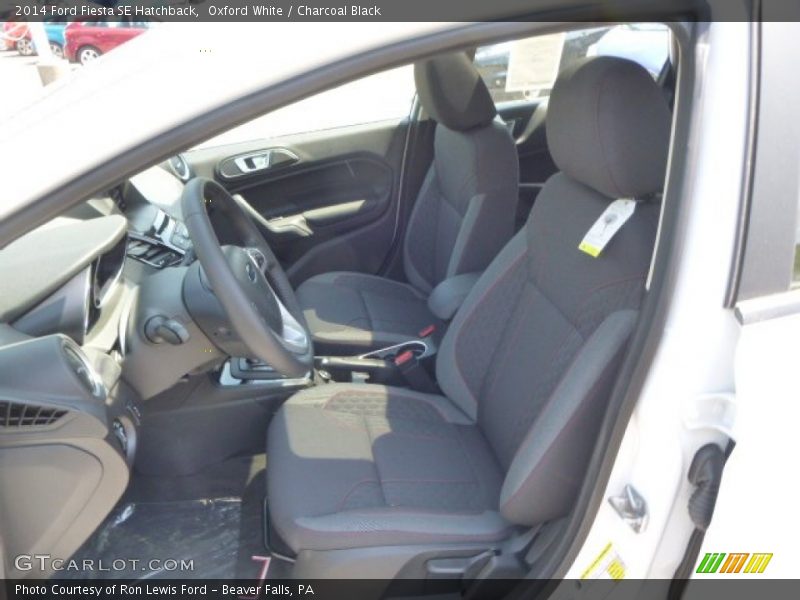 Oxford White / Charcoal Black 2014 Ford Fiesta SE Hatchback