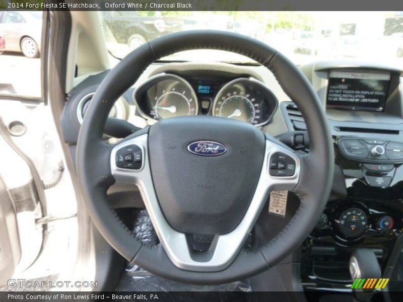 Oxford White / Charcoal Black 2014 Ford Fiesta SE Hatchback