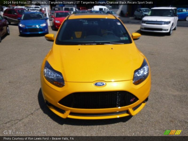 Tangerine Scream / ST Tangerine Scream/Charcoal Black Recaro Sport Seats 2014 Ford Focus ST Hatchback