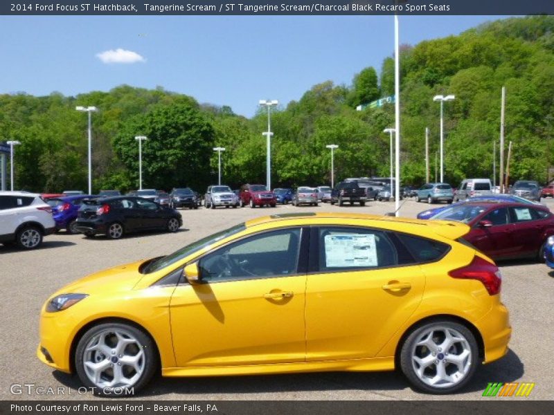 Tangerine Scream / ST Tangerine Scream/Charcoal Black Recaro Sport Seats 2014 Ford Focus ST Hatchback