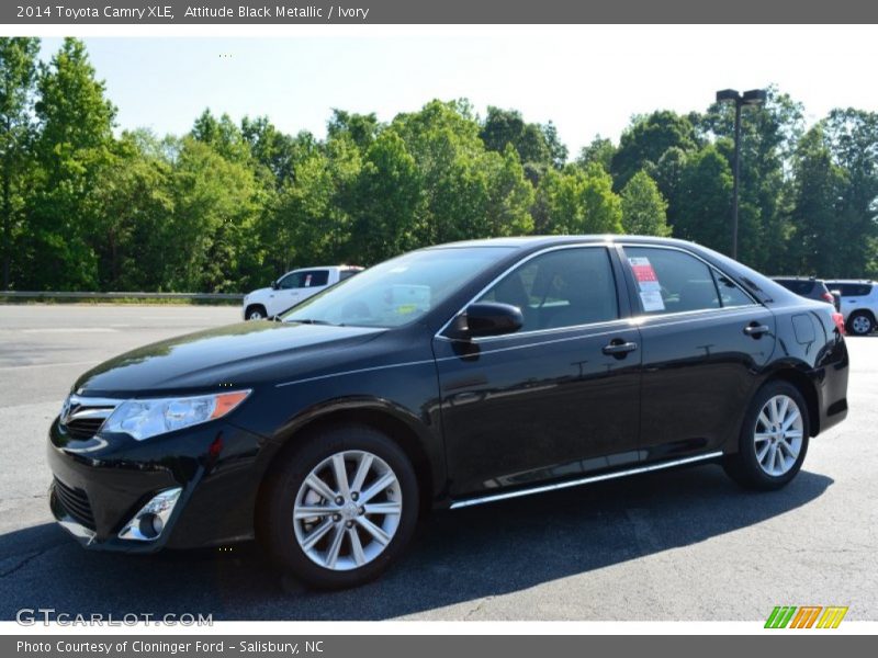 Attitude Black Metallic / Ivory 2014 Toyota Camry XLE