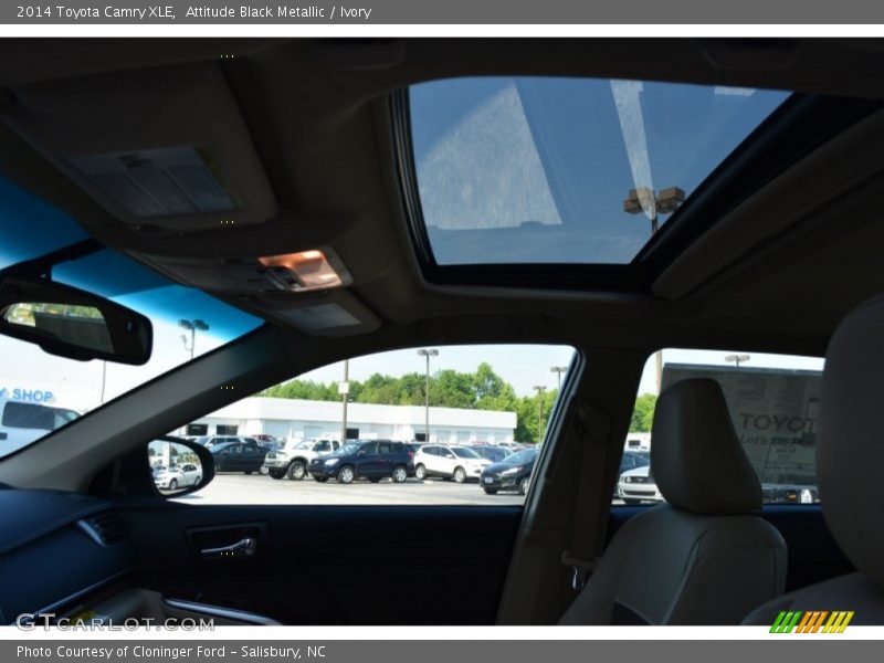 Attitude Black Metallic / Ivory 2014 Toyota Camry XLE