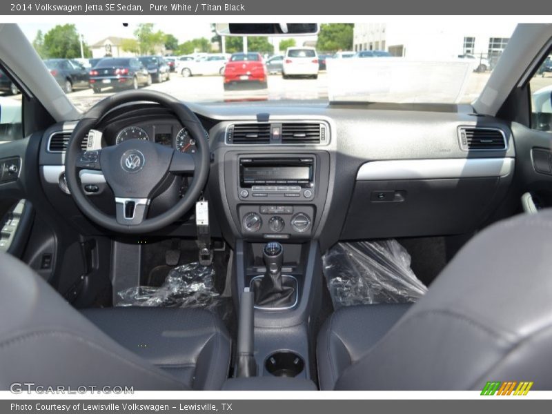 Pure White / Titan Black 2014 Volkswagen Jetta SE Sedan