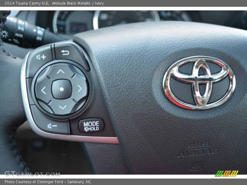 Attitude Black Metallic / Ivory 2014 Toyota Camry XLE