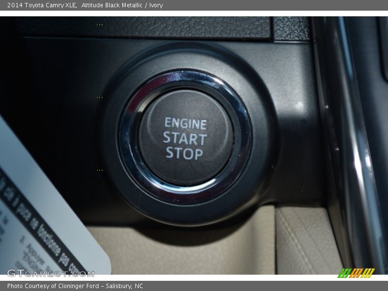Attitude Black Metallic / Ivory 2014 Toyota Camry XLE