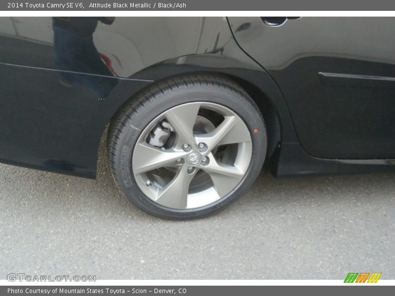 Attitude Black Metallic / Black/Ash 2014 Toyota Camry SE V6