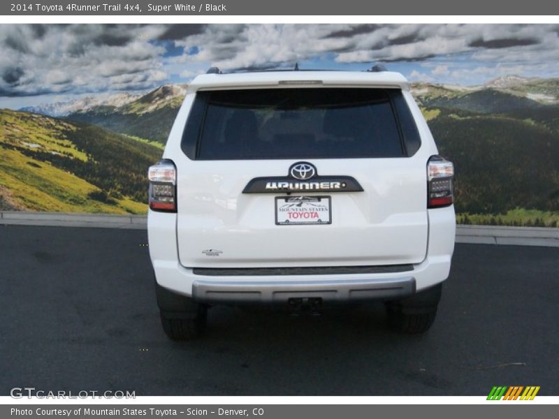 Super White / Black 2014 Toyota 4Runner Trail 4x4